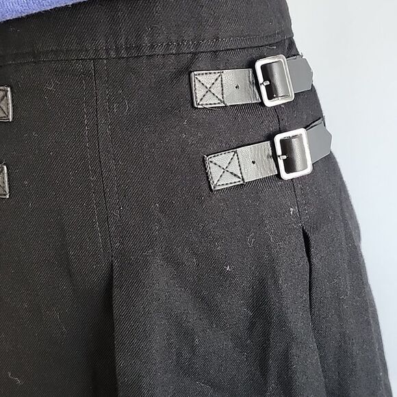 Hot Topic Black Pleated Buckled Mini Skirt Size Medium Goth Grunge Punkcore - Picture 3 of 8